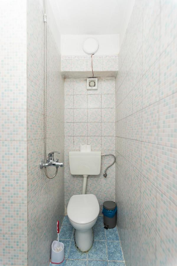 11 Steps' Lovely Studio In The Center Tirana Bagian luar foto