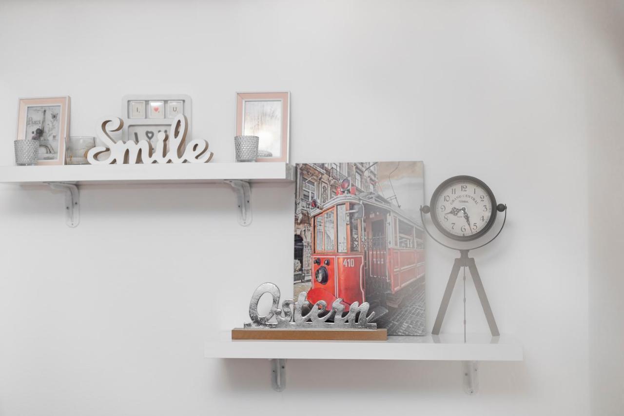 11 Steps' Lovely Studio In The Center Tirana Bagian luar foto